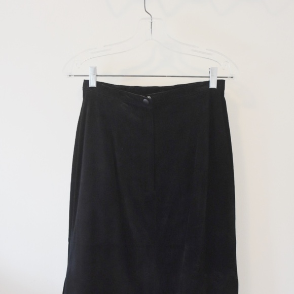 Genuine Danier black suede skirt - US size 6 (4) - Picture 2 of 4